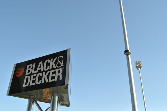 black-decker-sign.jpg