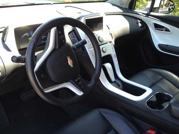 chevy-volt-interior.jpg