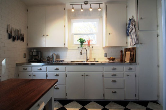 How to Clean Stainless Steel Countertops