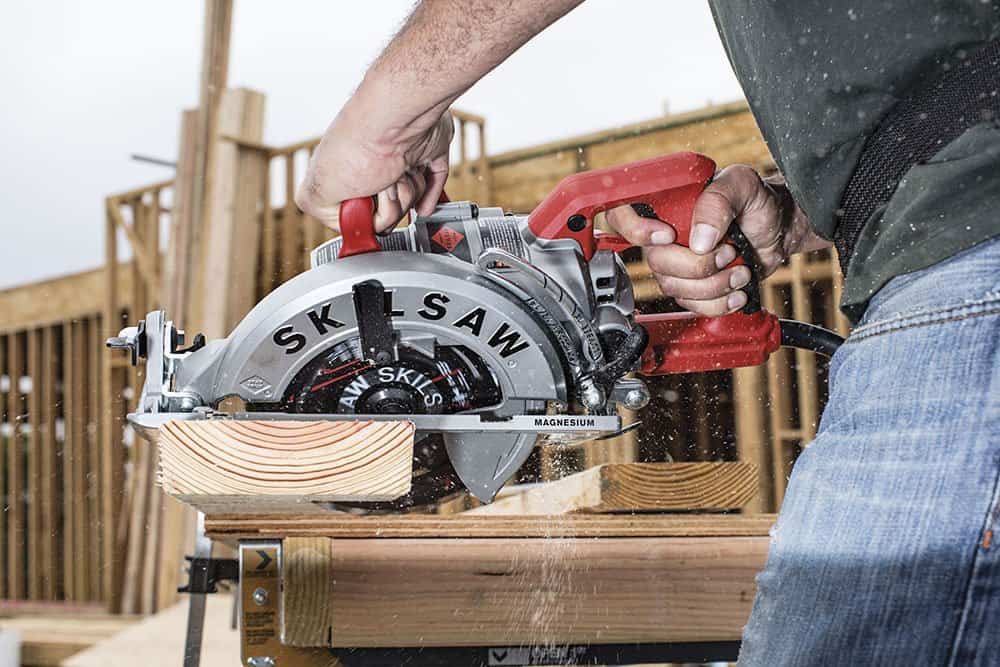 Sidewinder or Worm Drive Saw