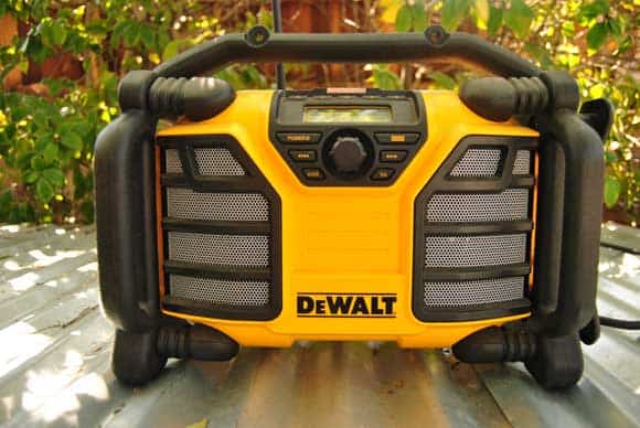 dcr015-dewalt-worksite-radio