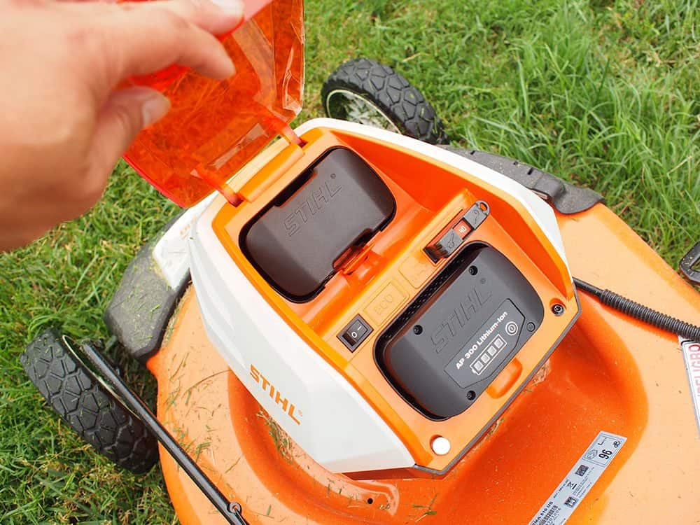 stihl lawnmower cordless