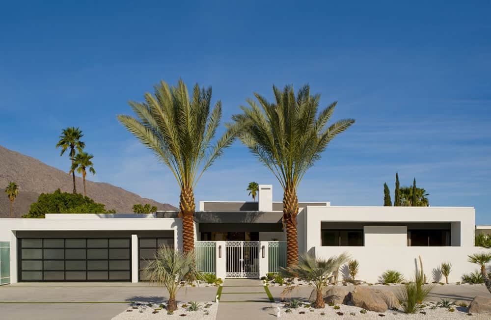 Clopay Avante Collection Palm Springs