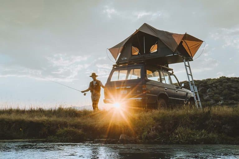 The Pros and Cons of Rooftop Tents vs. Ground Tents