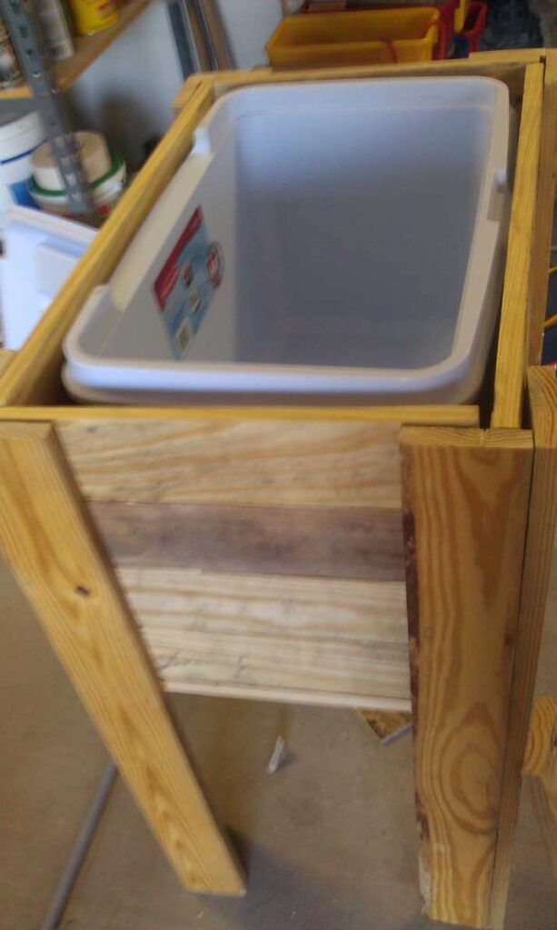 Pallet wood best sale ice chest