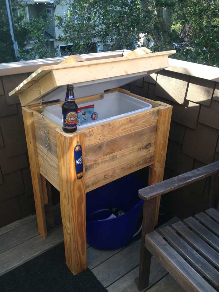 Pallet wood hot sale ice chest