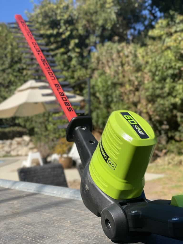 Greenworks pole store hedge trimmer 60v