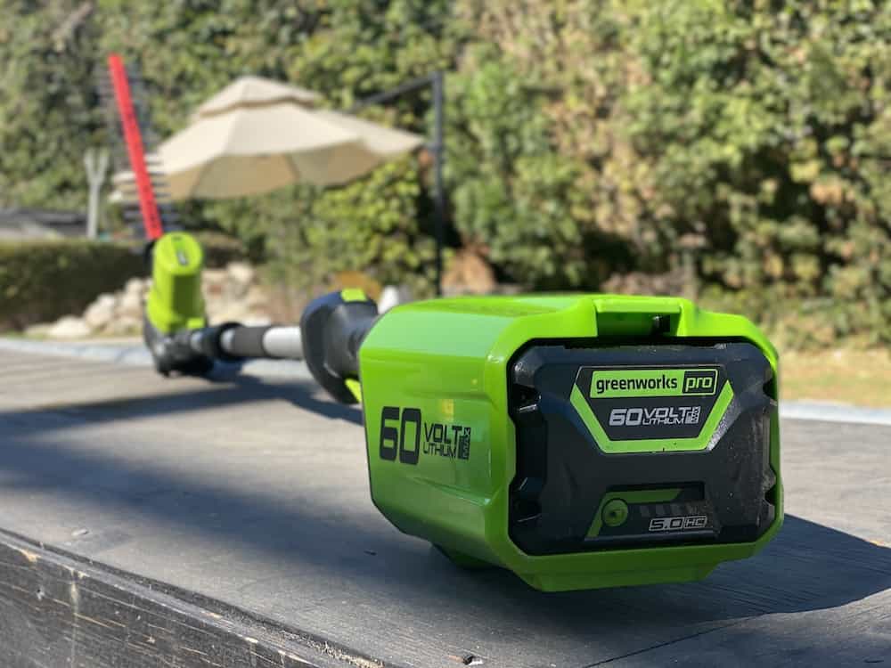 battery-powered trimmer
