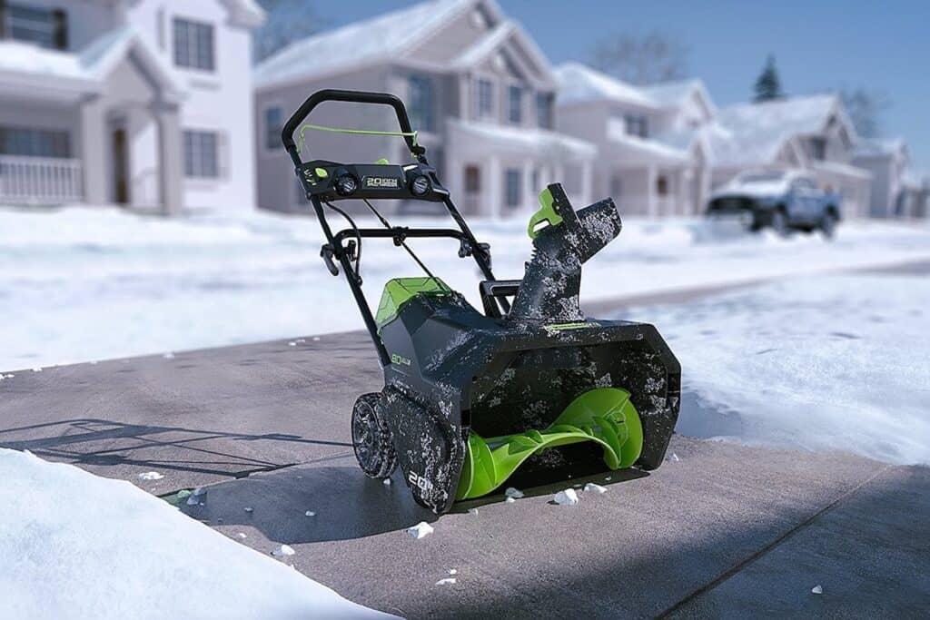 GreenWorks Pro 80V Cordless Snow Thrower 02