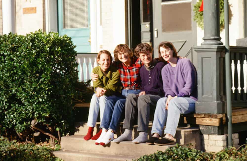 18a Swezey Family in front of Richmond House