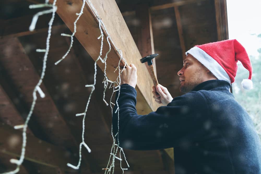 hanging christmas lights ladder