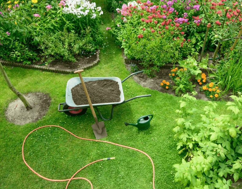 Sustainable Outdoor Gear for Eco-Conscious Homeowners 1 gardening