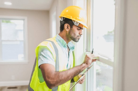 How AI is Transforming Home Inspections for Buyers 2 inspecting houses