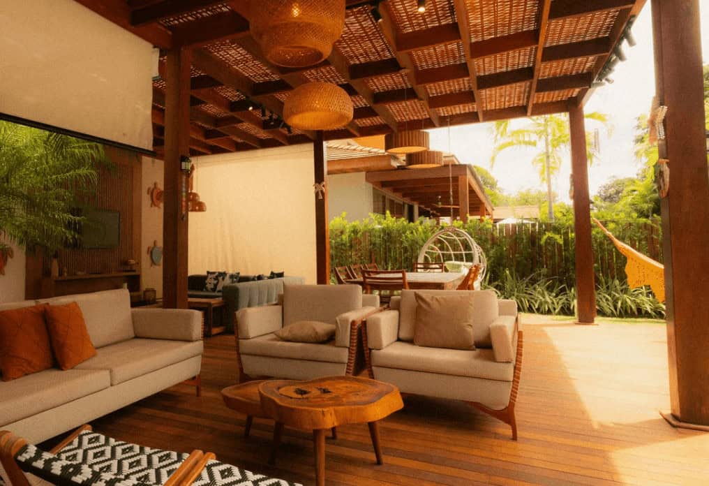 Building an All-Season Outdoor Living Space That Lasts 1 living space layout