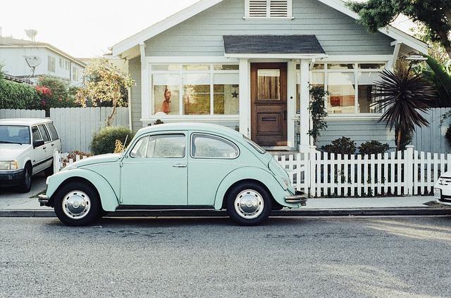 From Curb Appeal to Natural Light: How San Diego Homes Benefit From Regular Window Cleaning 1 clean windows