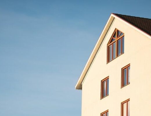 How Translation Services Help Contractors Work With Multilingual Homeowners