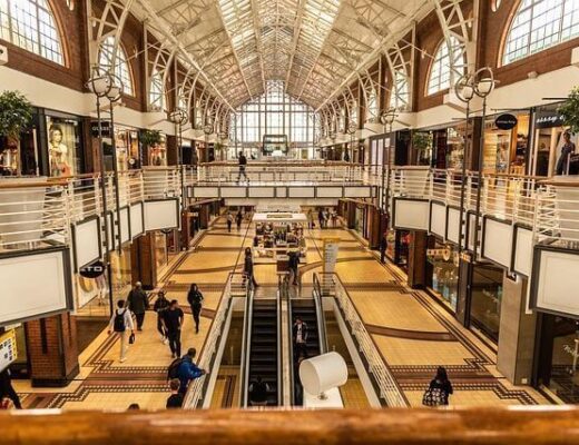 Restaurants, Boutiques, Hotels: The Commercial Spaces Designed To Be Remembered 63 Interior of a large commercial building with people walking