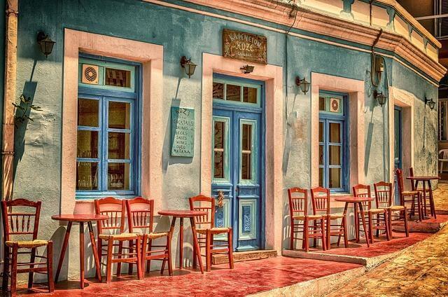 Outdoor chairs at a commercial building