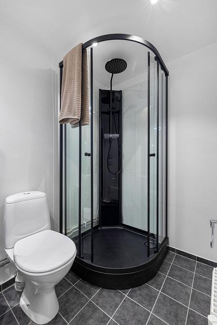 Is Your Bathroom Always Damp or Wet Outside the Shower? 7 Checks Homeowners Often Miss 1 wet outside the shower