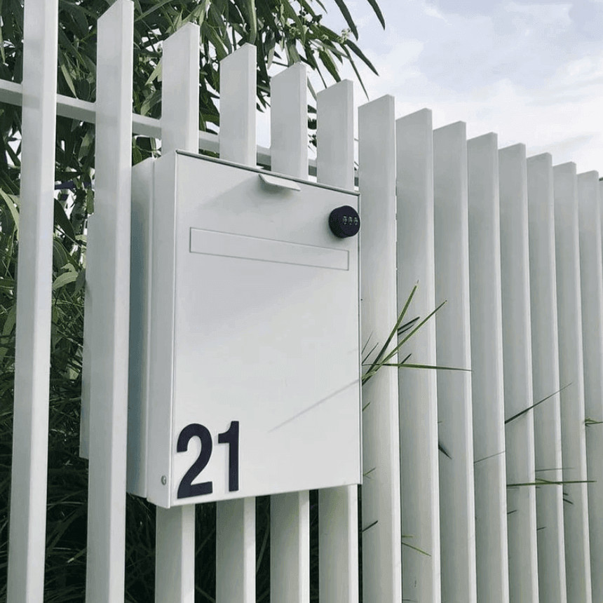 Fence-Mounted Letterbox Design