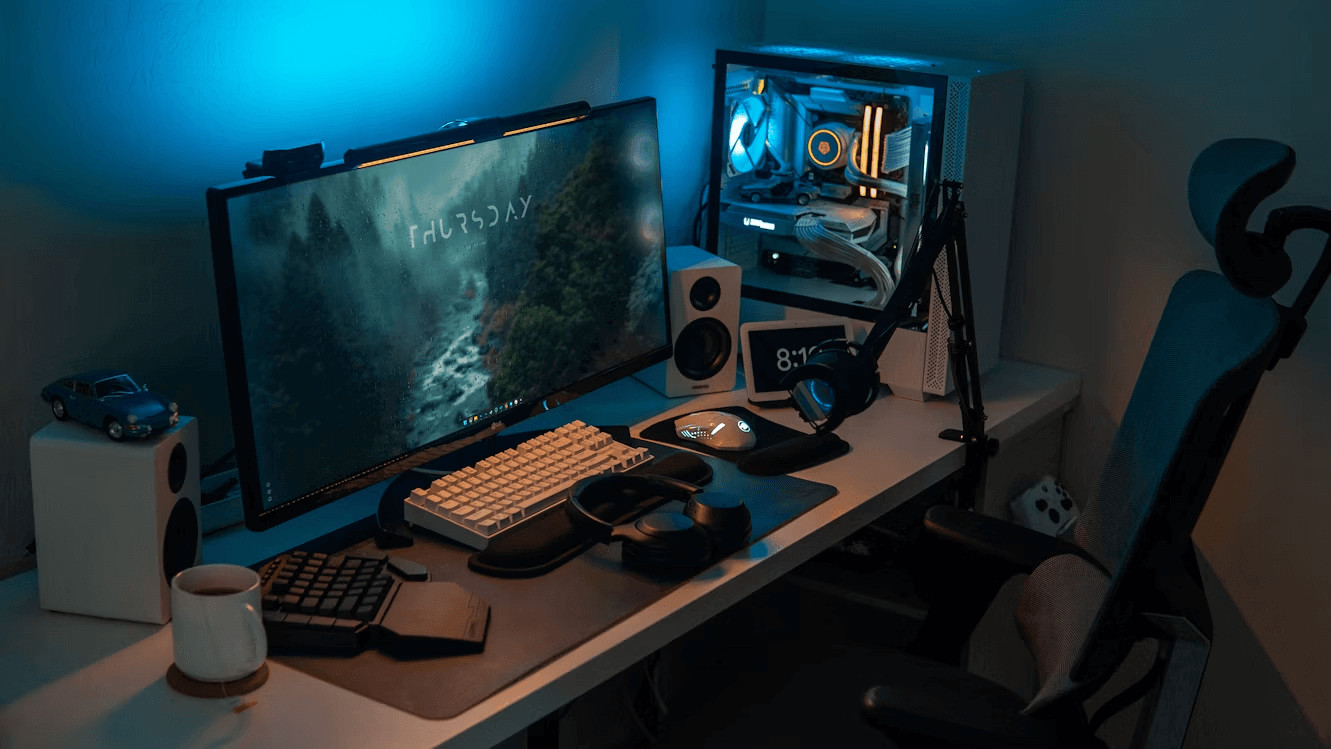 How to Create the Perfect Gaming Setup in Your Home 2 Gaming computer desk with monitor and keyboard