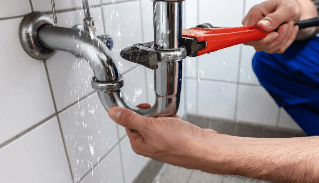 Blocked Drains: What Causes Them and How to Keep Them Clear 2 professional plumber unblocking drain
