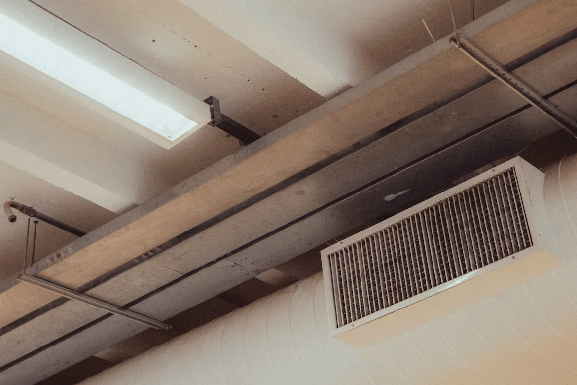 7 Best Air Duct Cleaning Companies in Maryland (2026) 2 Ceiling mounted air conditioner for air duct cleaning in