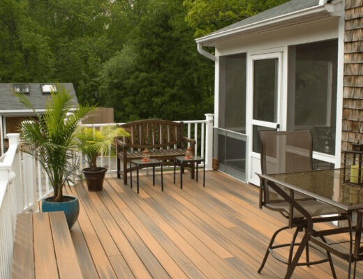 How Custom Deck Building Transforms Backyards