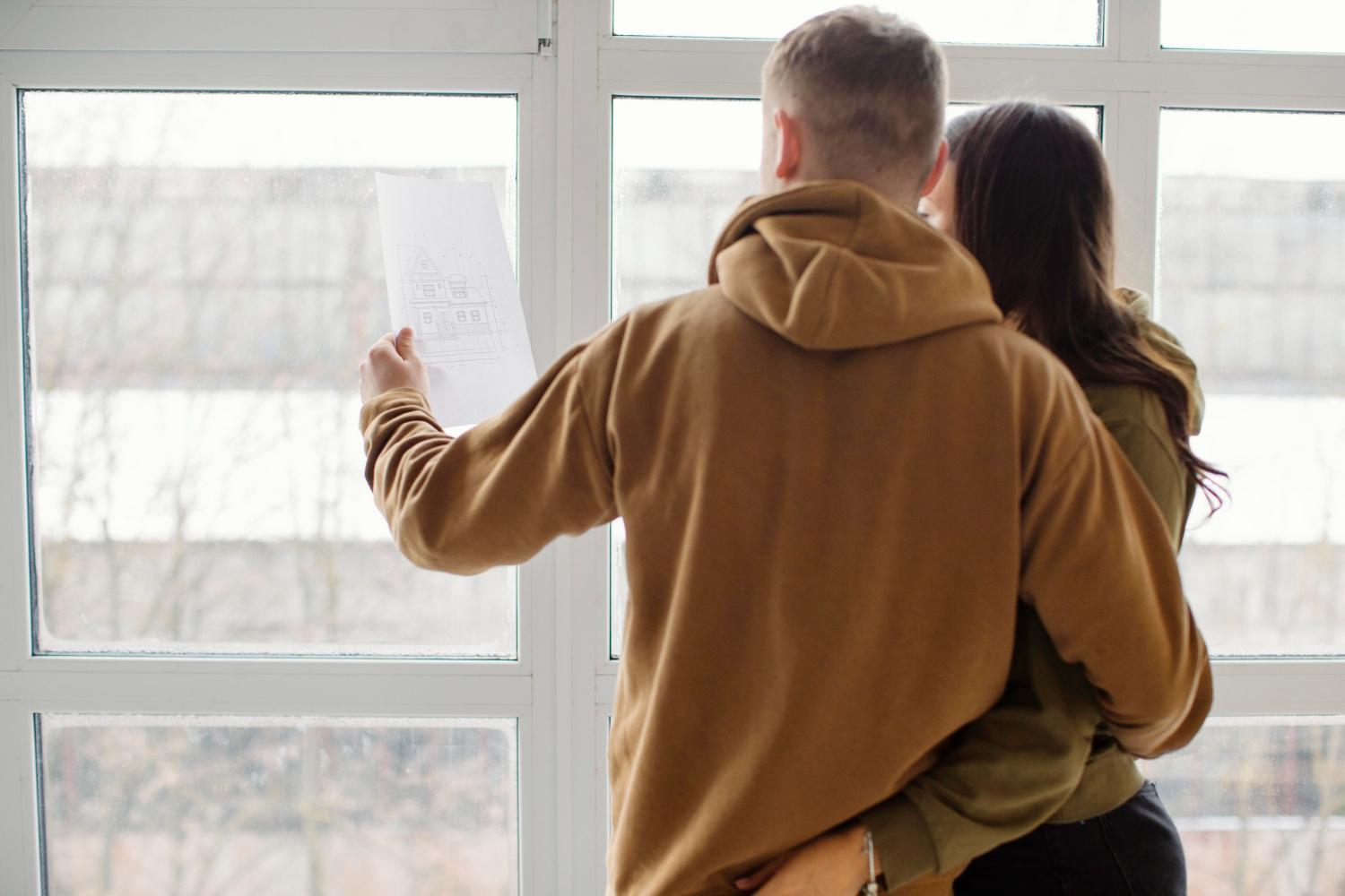 Replacing Window Screens and Glass