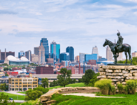 Statue of a man on a horse overlooking